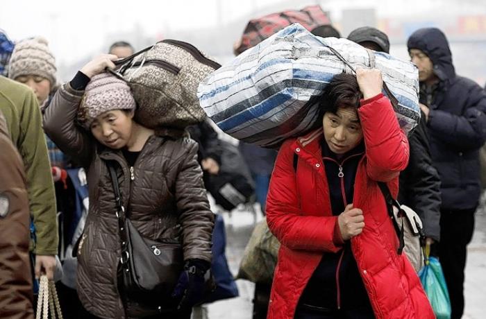 I lavoratori migranti cinesi sono 5 milioni di meno: senza lavoro e più vecchi