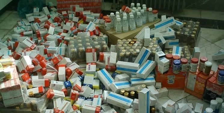 کشف بیش از ۷۰۰ هزار قلم داروی غیرمجاز در تهران
