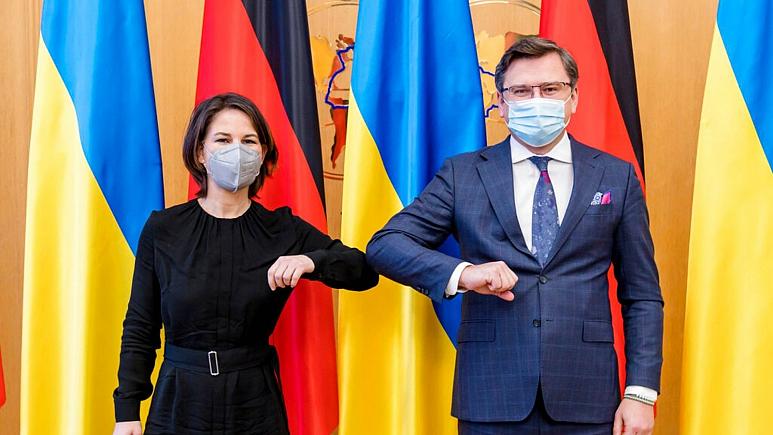 آلمان متعهد به «تضمین امنیت اوکراین» در برابر تهدیدهای روسیه شد