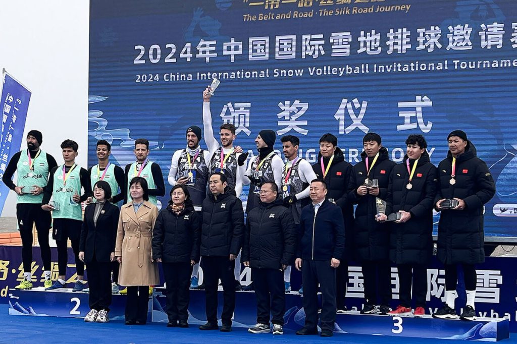 مدال نقره ایران در والیبال برفی قهرمانی آسیا